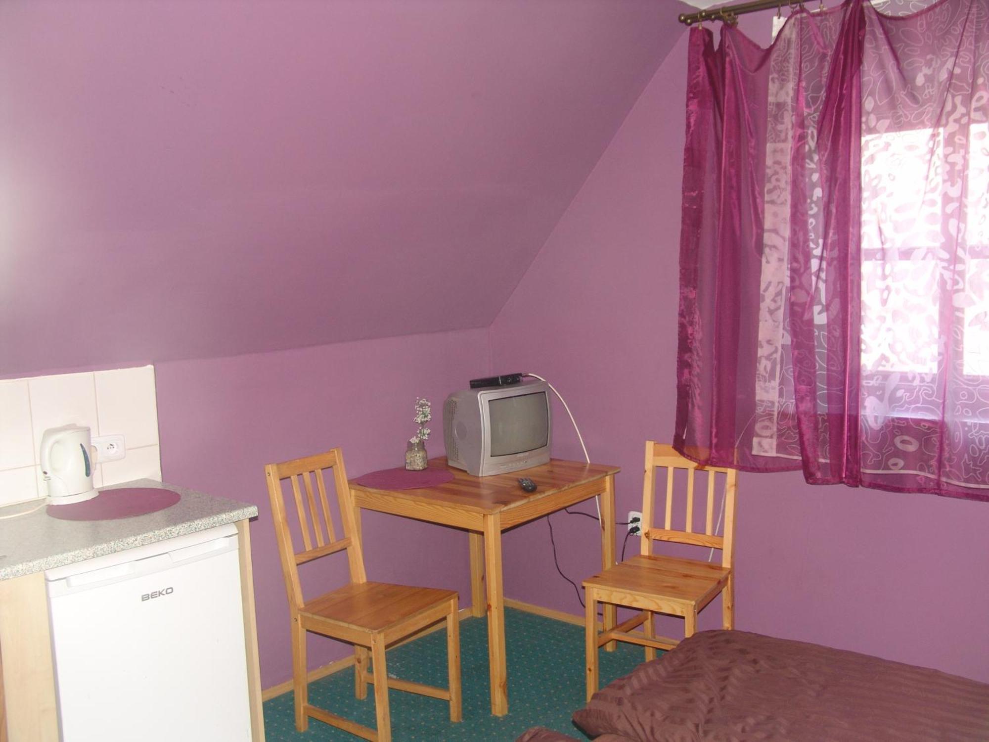 Hostel Victoria Krasków Εξωτερικό φωτογραφία